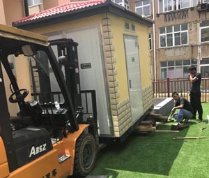 幼兒園箱變安裝就位現(xiàn)場